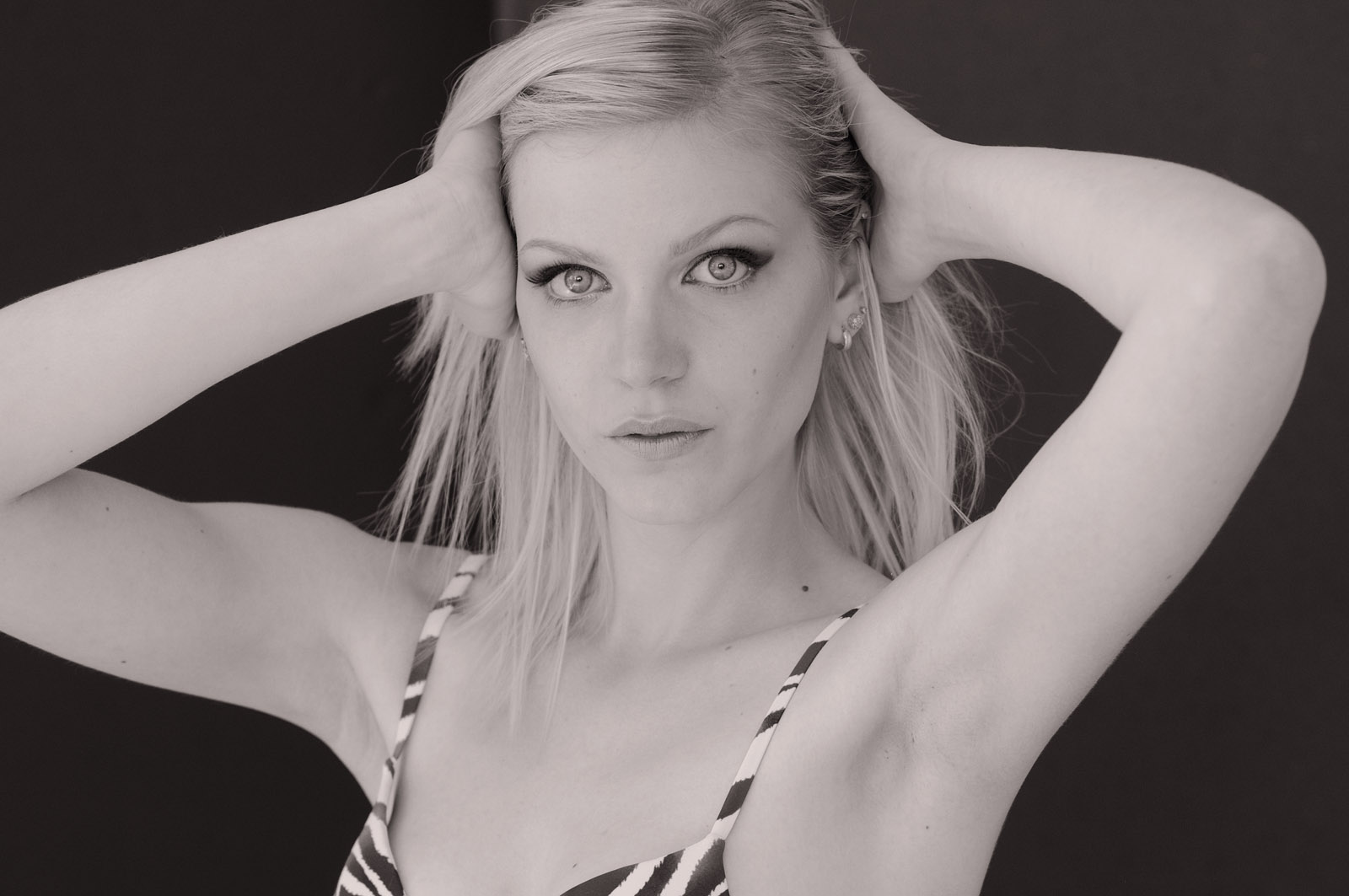 Model and TV personality - Modelling Portfolio headshots for Fashion, Fitness, Beauty for women and men.
