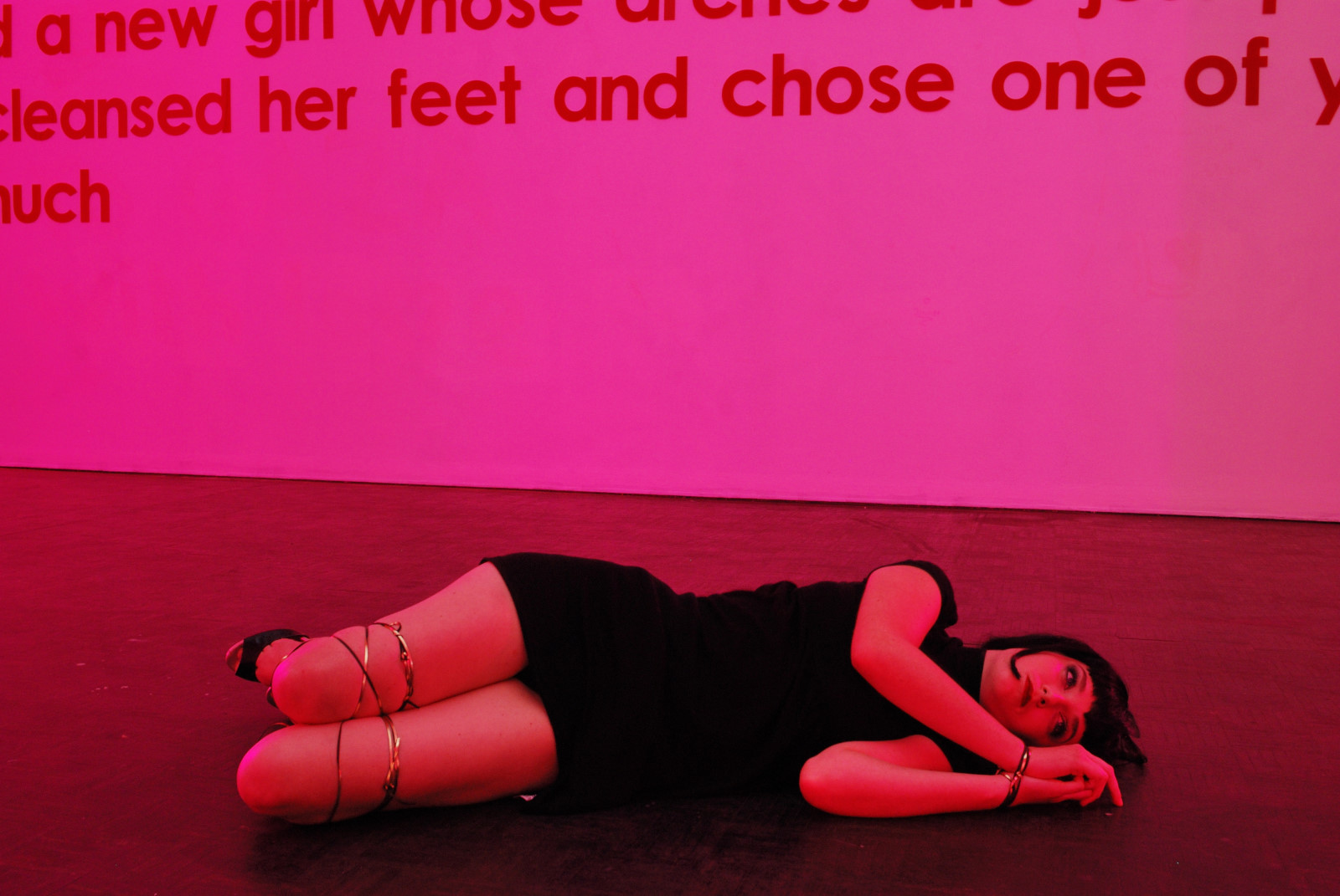 Gallery Performance - Artist Elodie Silberstien