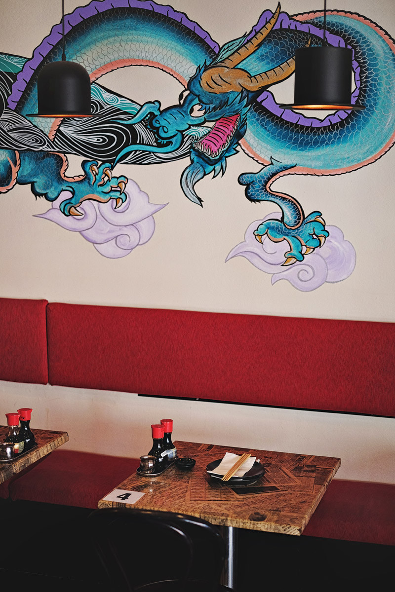 Dumplings & Beer (D&B) 餃子啤酒 on Stanley - Photography by Kent Johnson for White Caviar Life.