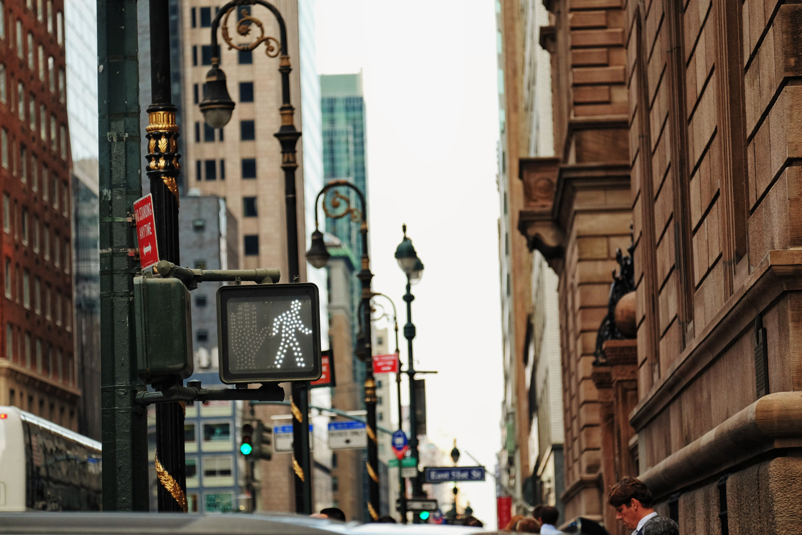 elevated street scene NYC