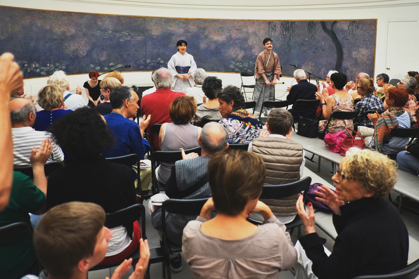 Mieko Miyazaki, Koto (Japanese zither) Suizan Lagrost, Shakuhachi (Japanese flute) Kengyo, Miyagi, Yamamoto, Debussy, Satie…
Friday 23 June; Music recital at the Musée de l'Orangerie. Travel photography by Kent Johnson.