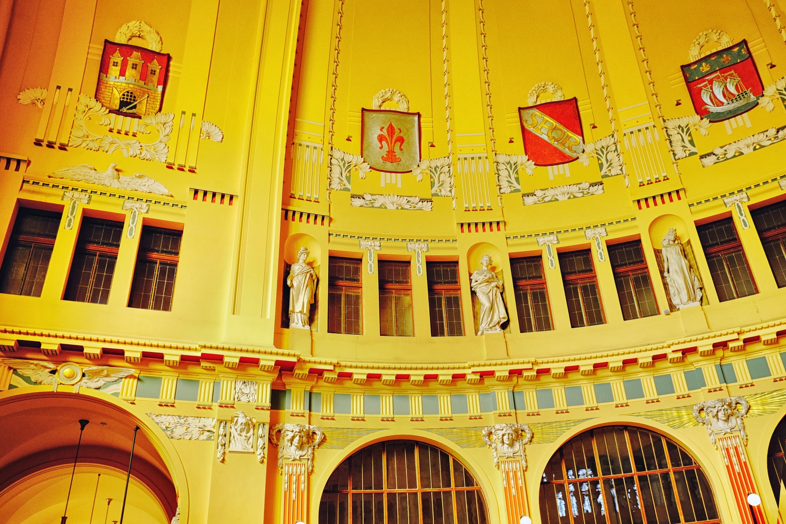 Prague Main Railway Station; Praha Vinohrady; Art Nouveau and heraldic details, Czech architect Josef Fanta